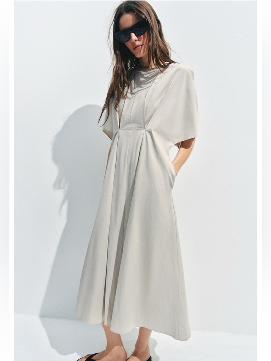 Dresses & Skirts - Minimalist 100%  Cotton Pleated Poplin Dress